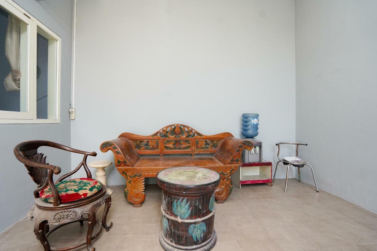 Oyo 1316 Mentari Family Homestay Probolinggo Luaran gambar